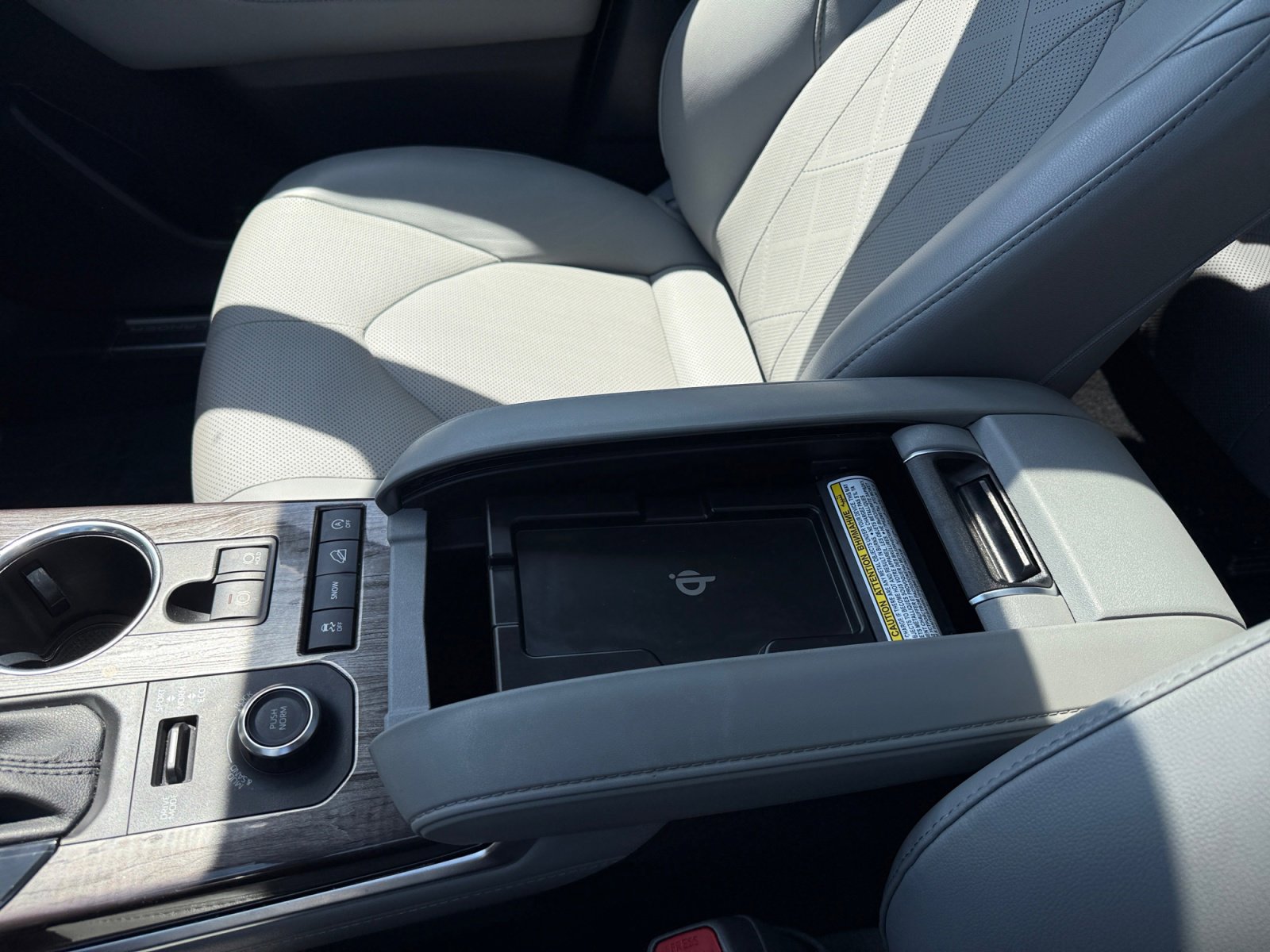 Used 2021 Toyota Highlander Platinum image 14