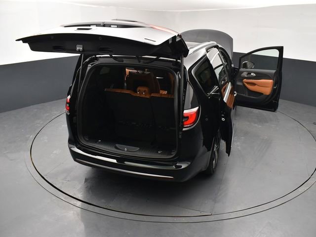 New 2026 Chrysler Pacifica Pinnacle AWD/4WD image 29