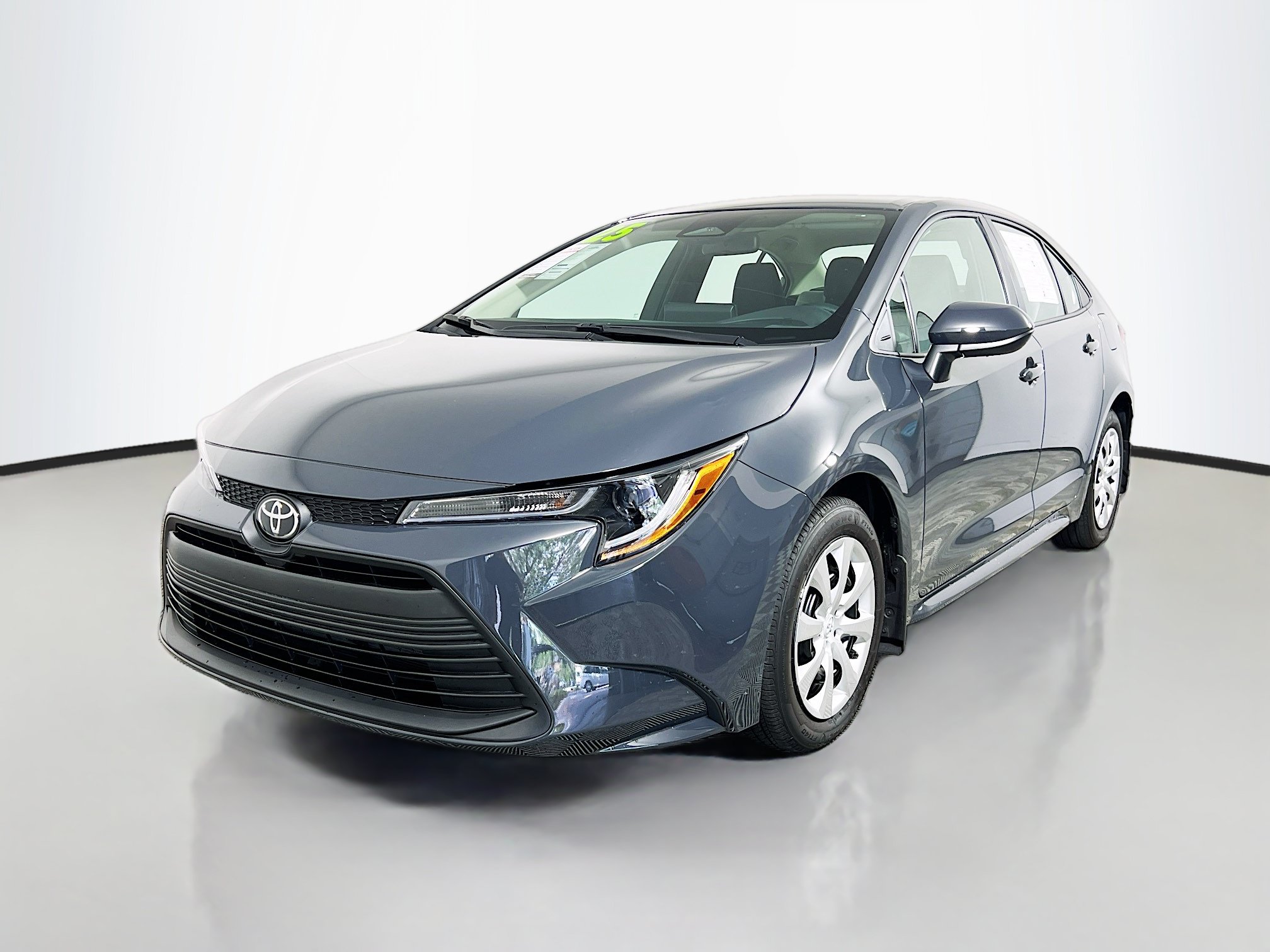 Used 2025 Toyota Corolla LE FWD image 10
