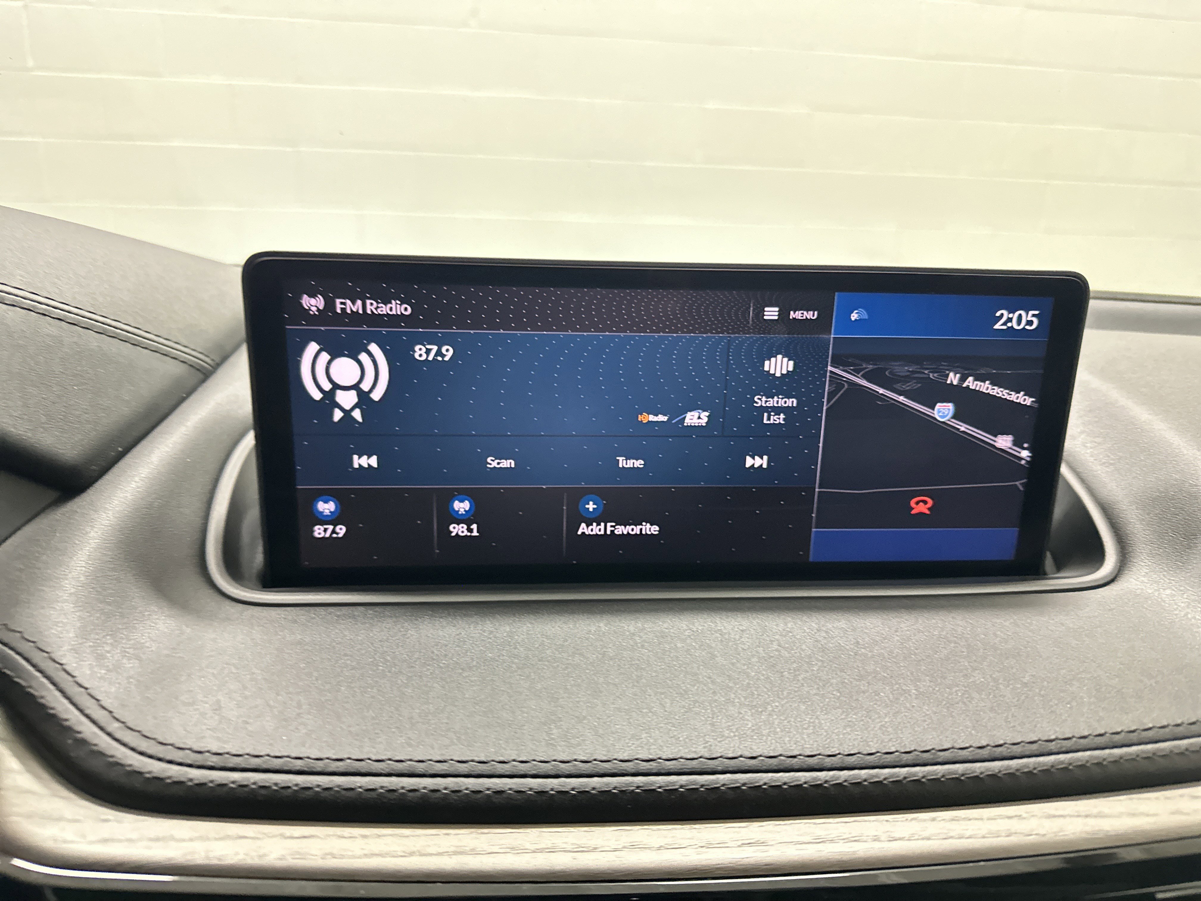 Used 2022 Acura MDX SH-AWD w/ Advance Package image 23