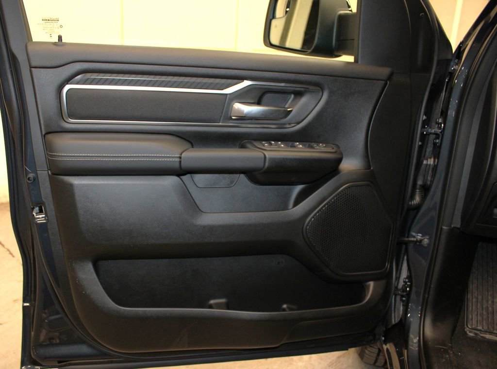 New 2026 RAM 1500 4x4 Crew Cab image 26