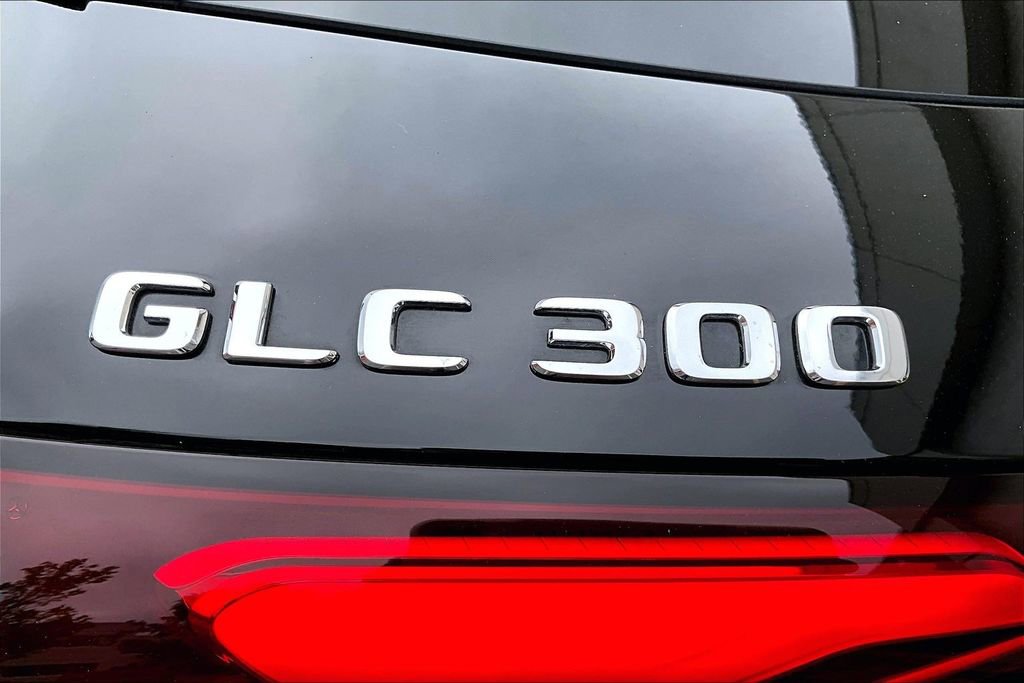 Certified 2023 Mercedes-Benz GLC 300 4MATIC image 33