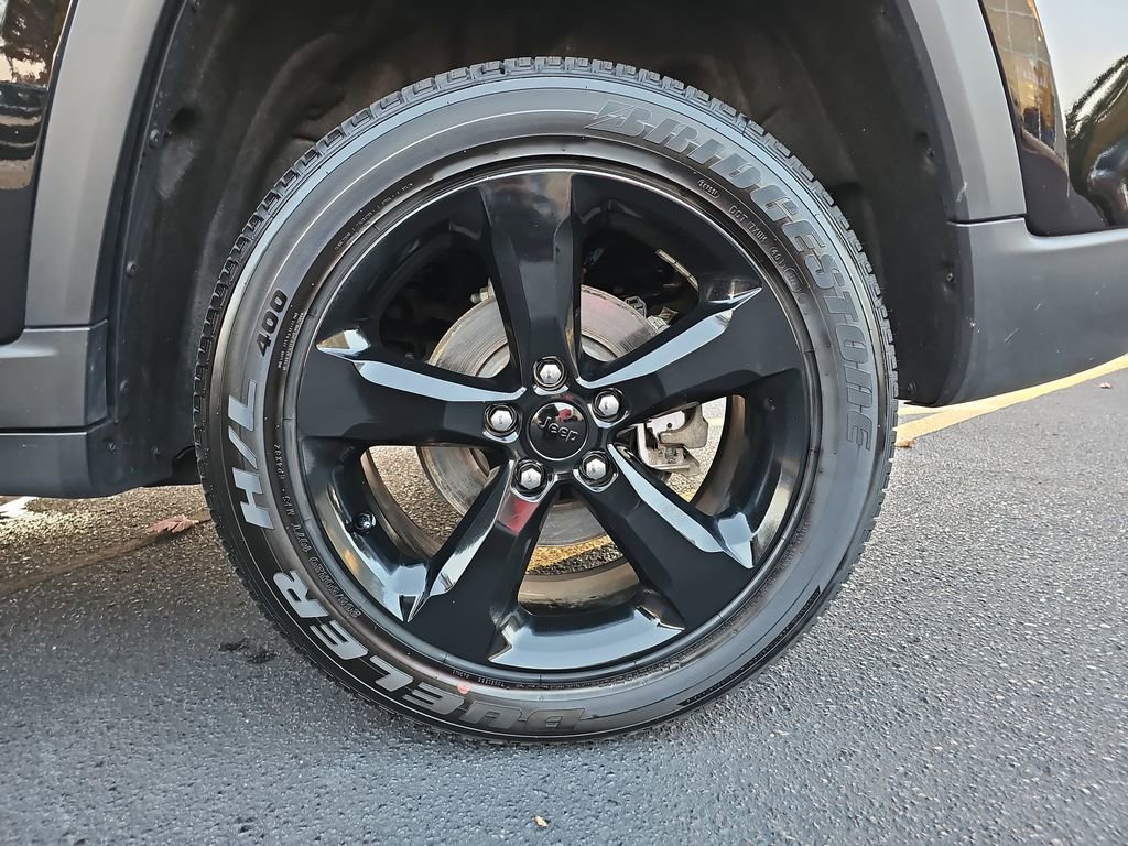 Certified 2022 Jeep Grand Cherokee Altitude image 33