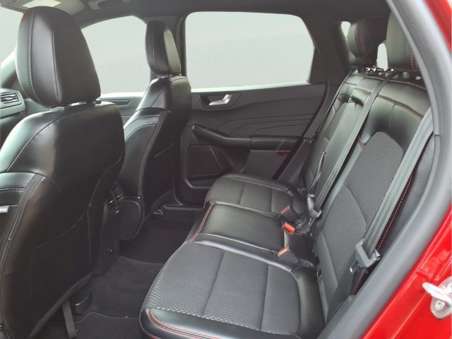 Certified 2024 Ford Escape ST-Line w/ Tech Pack #1 AWD/4WD image 9
