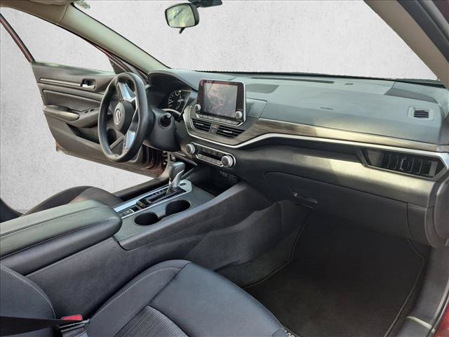 Used 2025 Nissan Altima 2.5 SV AWD/4WD image 20
