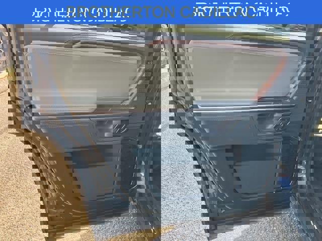 Used 2023 Rivian R1S Adventure image 12