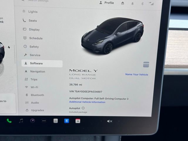 Used 2023 Tesla Model Y Long Range image 15