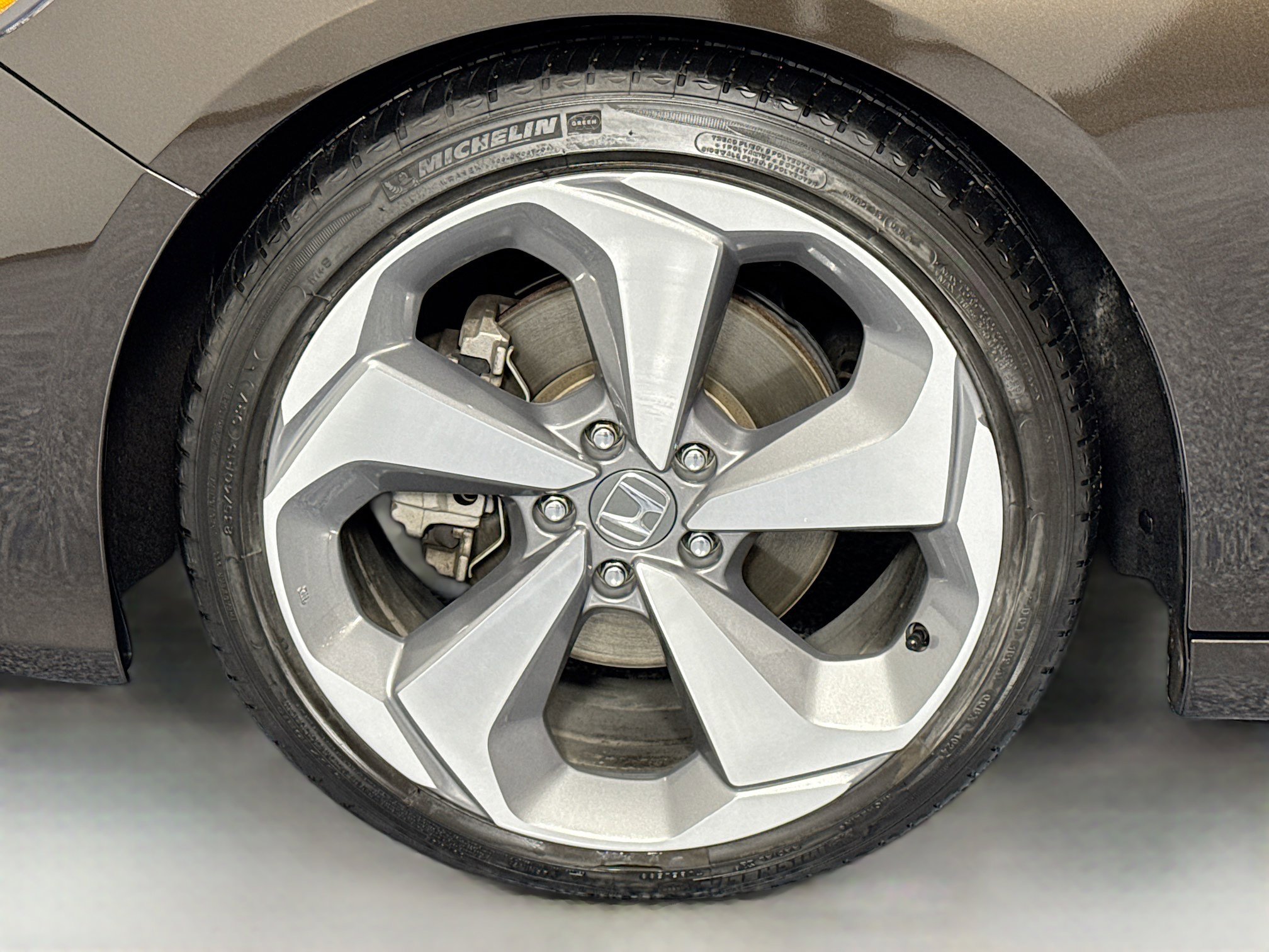 Certified 2018 Honda Accord Touring image 32