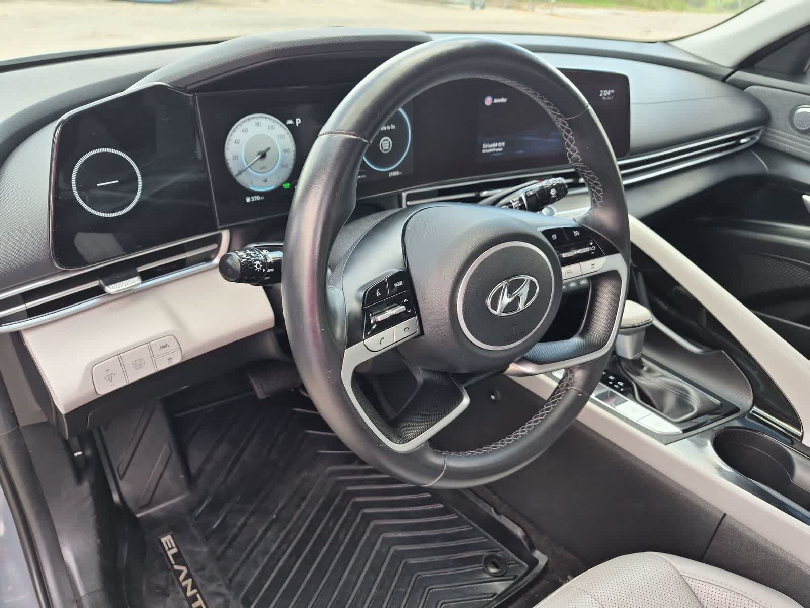 Used 2022 Hyundai Elantra Limited FWD image 10