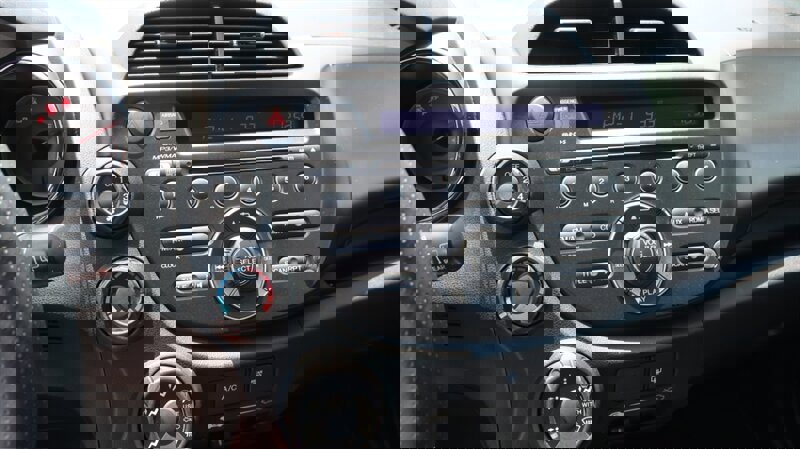 Used 2013 Honda Fit Sport image 17