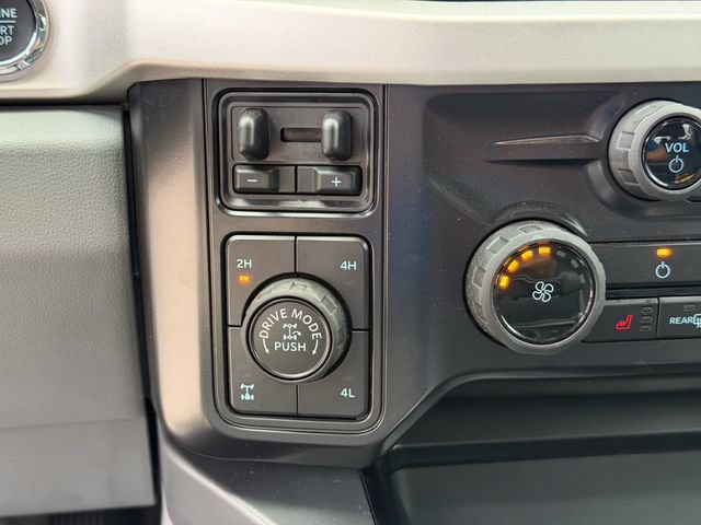 Used 2025 Ford F250 XLT w/ Black Appearance Package AWD/4WD image 14