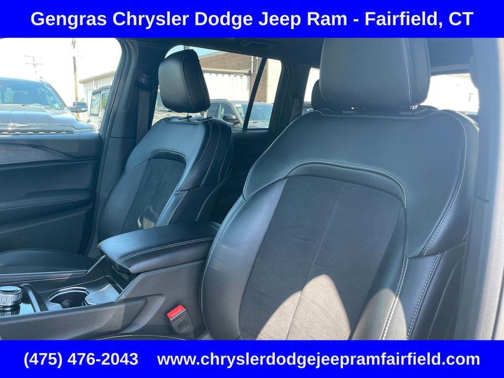 Certified 2024 Jeep Grand Cherokee Altitude AWD/4WD image 47