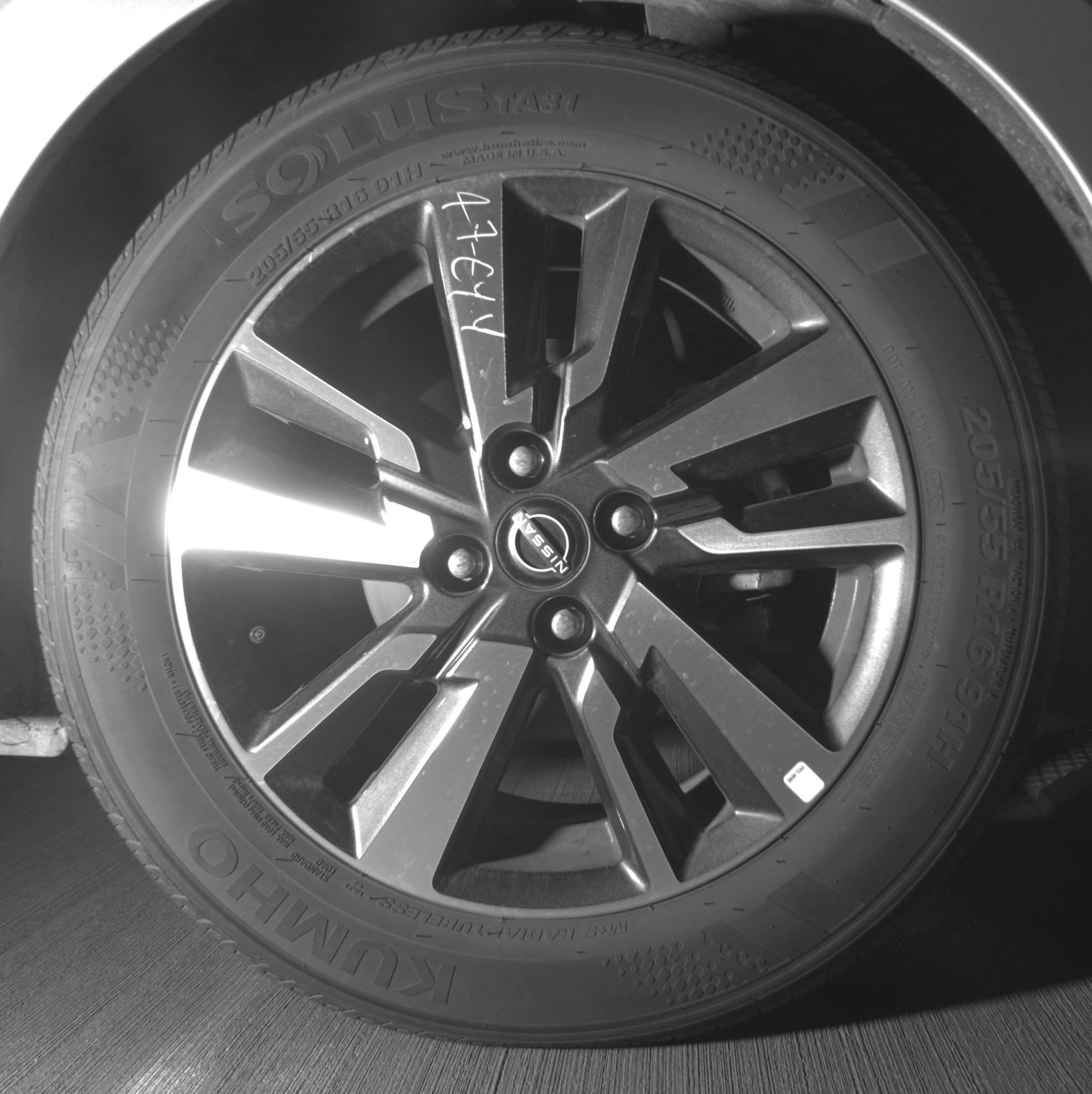 Used 2025 Nissan Versa SV image 13