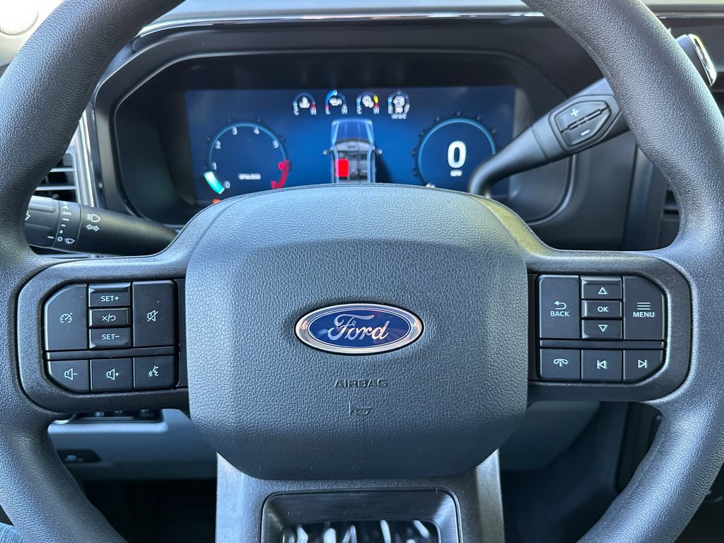 New 2026 Ford F250 XLT w/ XLT Premium Package AWD/4WD image 24