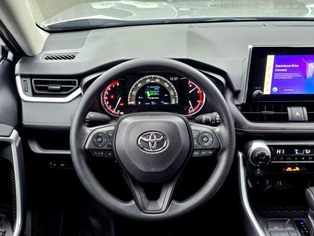 Used 2025 Toyota RAV4 XLE image 12