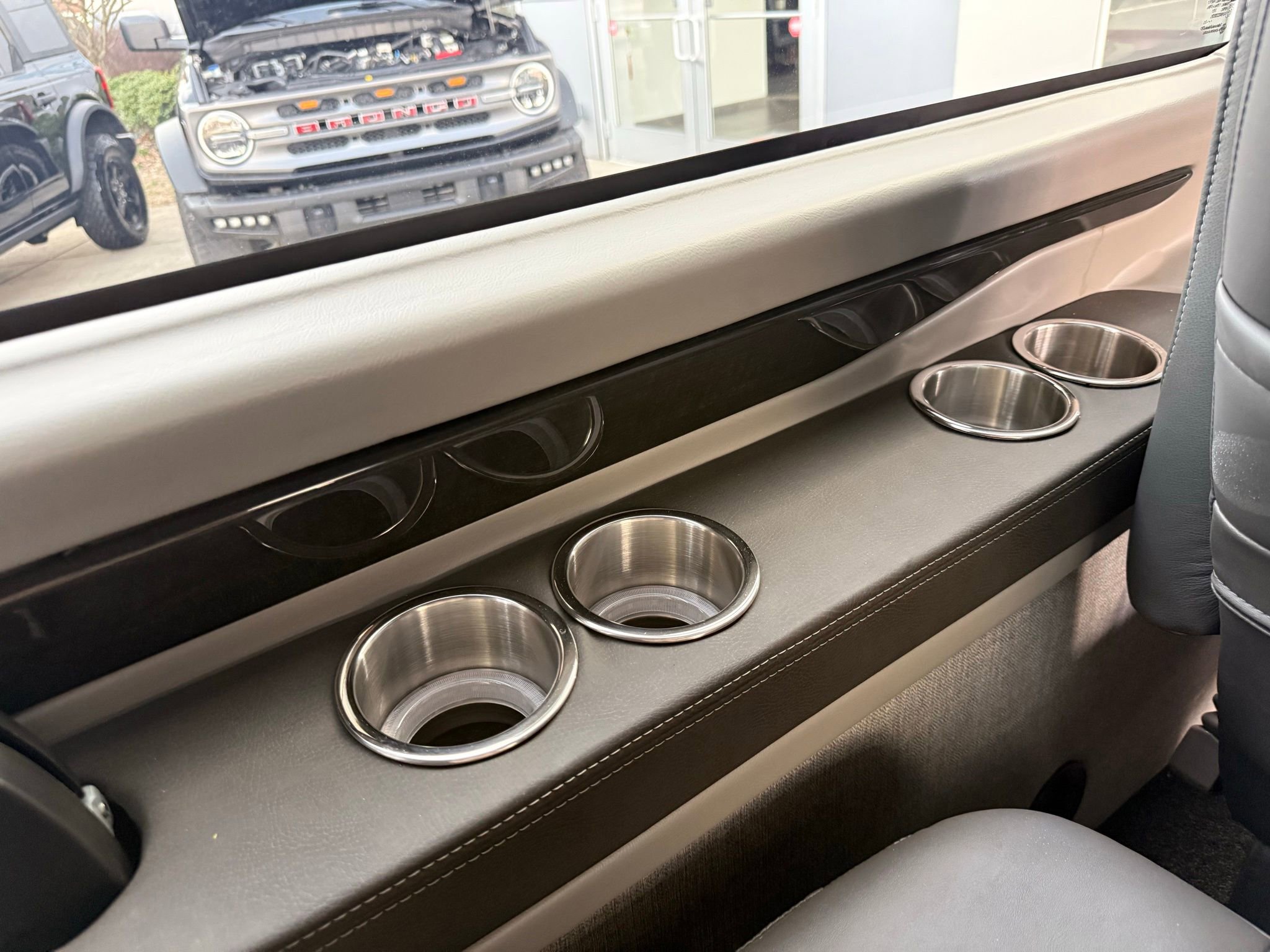 Used 2023 Chevrolet Express 2500 Extended image 38