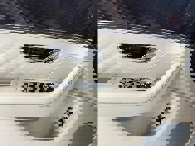 Used 2021 Bentley Flying Spur W12 image 11