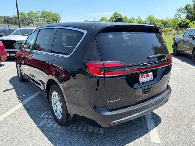 New 2027 Chrysler Pacifica Select FWD image 5