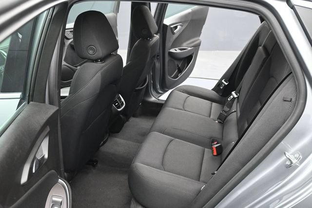 Used 2024 Chevrolet Malibu LT FWD image 9