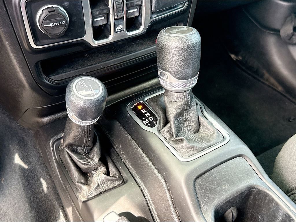 Used 2022 Jeep Wrangler Unlimited Sport AWD/4WD image 17