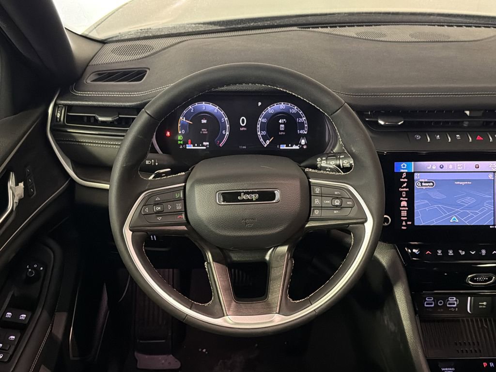 New 2026 Jeep Grand Cherokee L Limited image 25