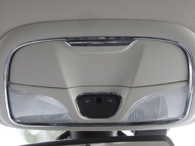 Used 2018 Jeep Cherokee Limited FWD image 26