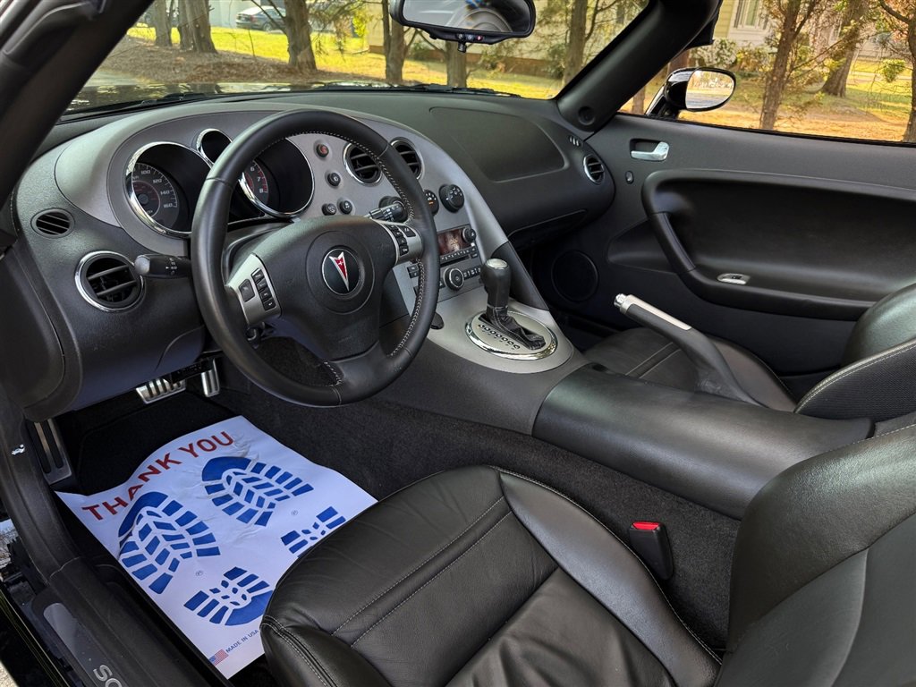 Used 2009 Pontiac Solstice GXP w/ Premium Package image 47