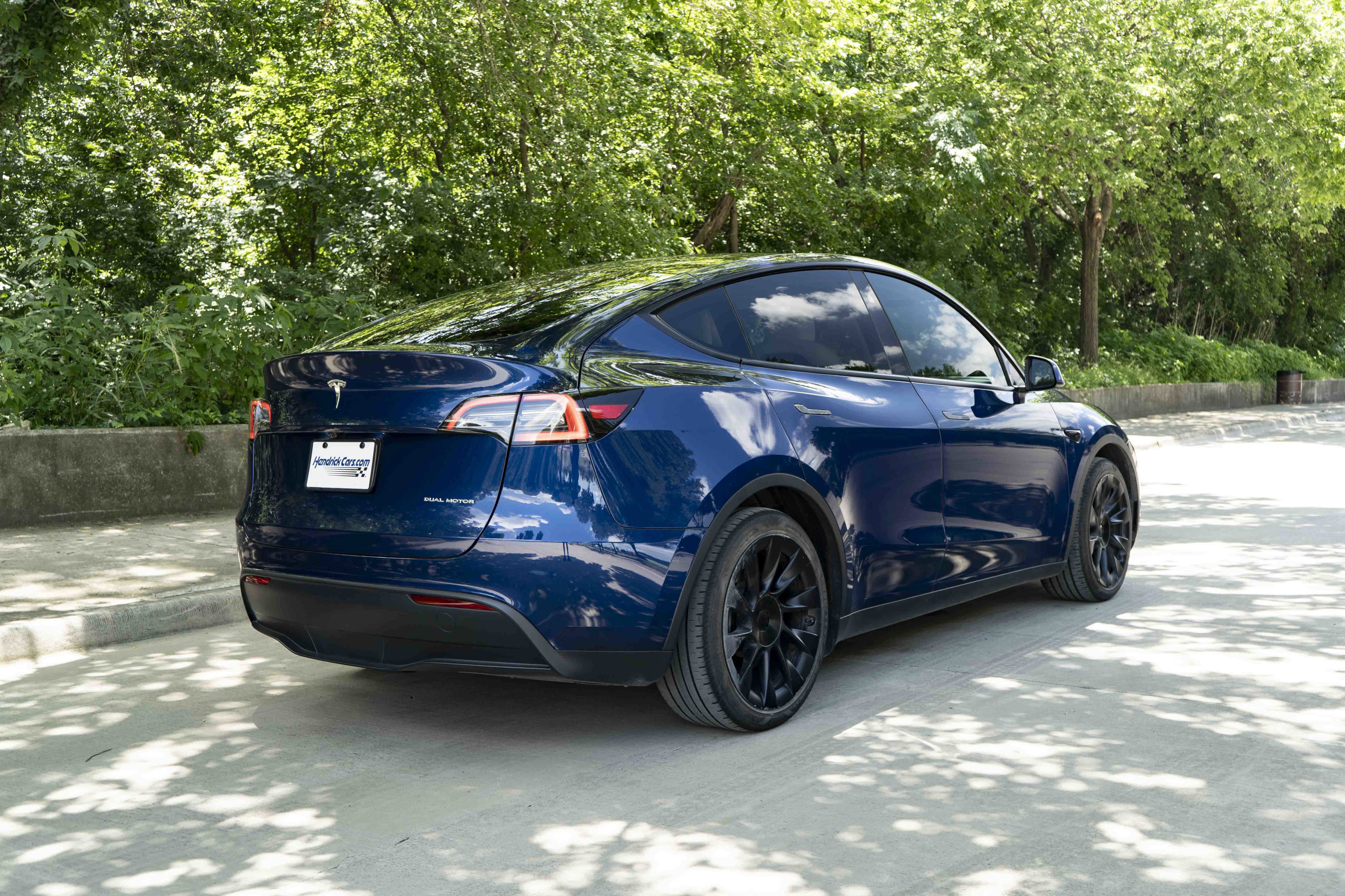 Used 2023 Tesla Model Y Long Range AWD/4WD image 9
