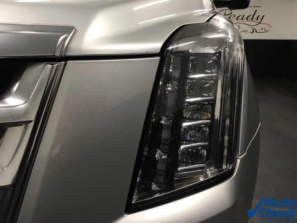 Used 2017 Cadillac Escalade Luxury AWD/4WD image 16