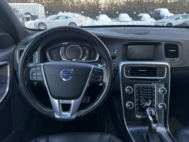 Used 2017 Volvo S60 T6 R-Design Platinum w/ Climate Package image 24