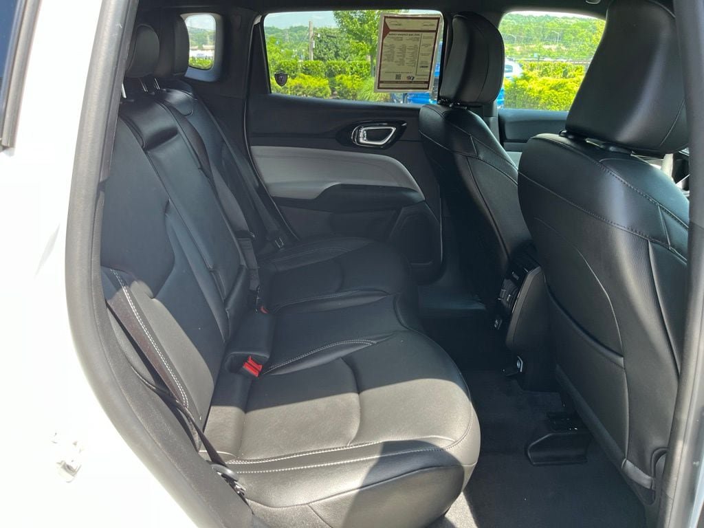 Used 2025 Jeep Compass Limited AWD/4WD image 21