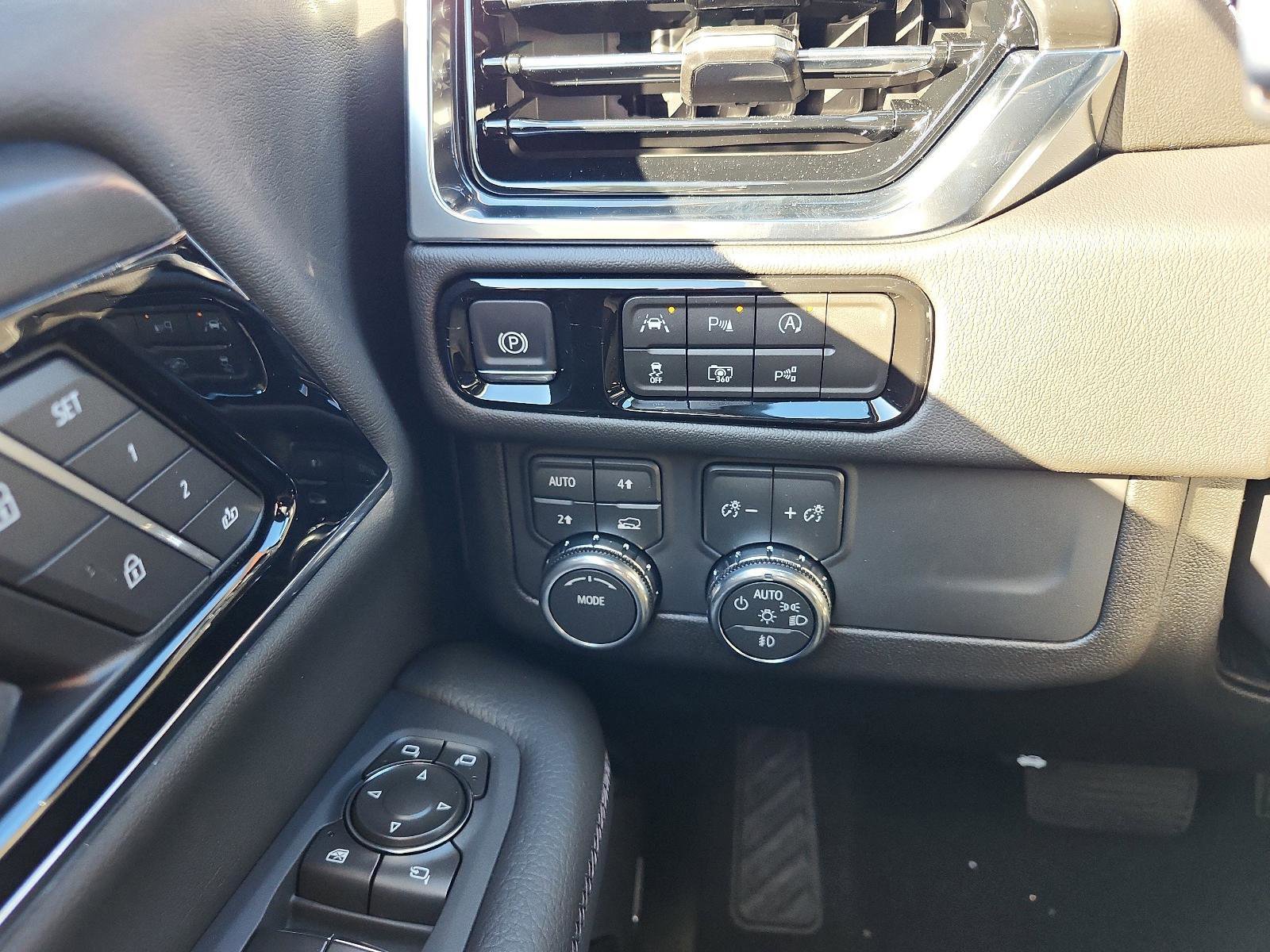 New 2026 GMC Yukon Denali w/ Sun & Power Step Package image 18