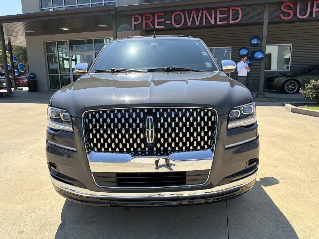 Certified 2024 Lincoln Navigator L Black Label AWD/4WD image 2