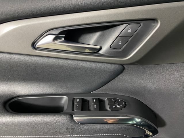 Certified 2026 Chevrolet Traverse LT FWD image 13
