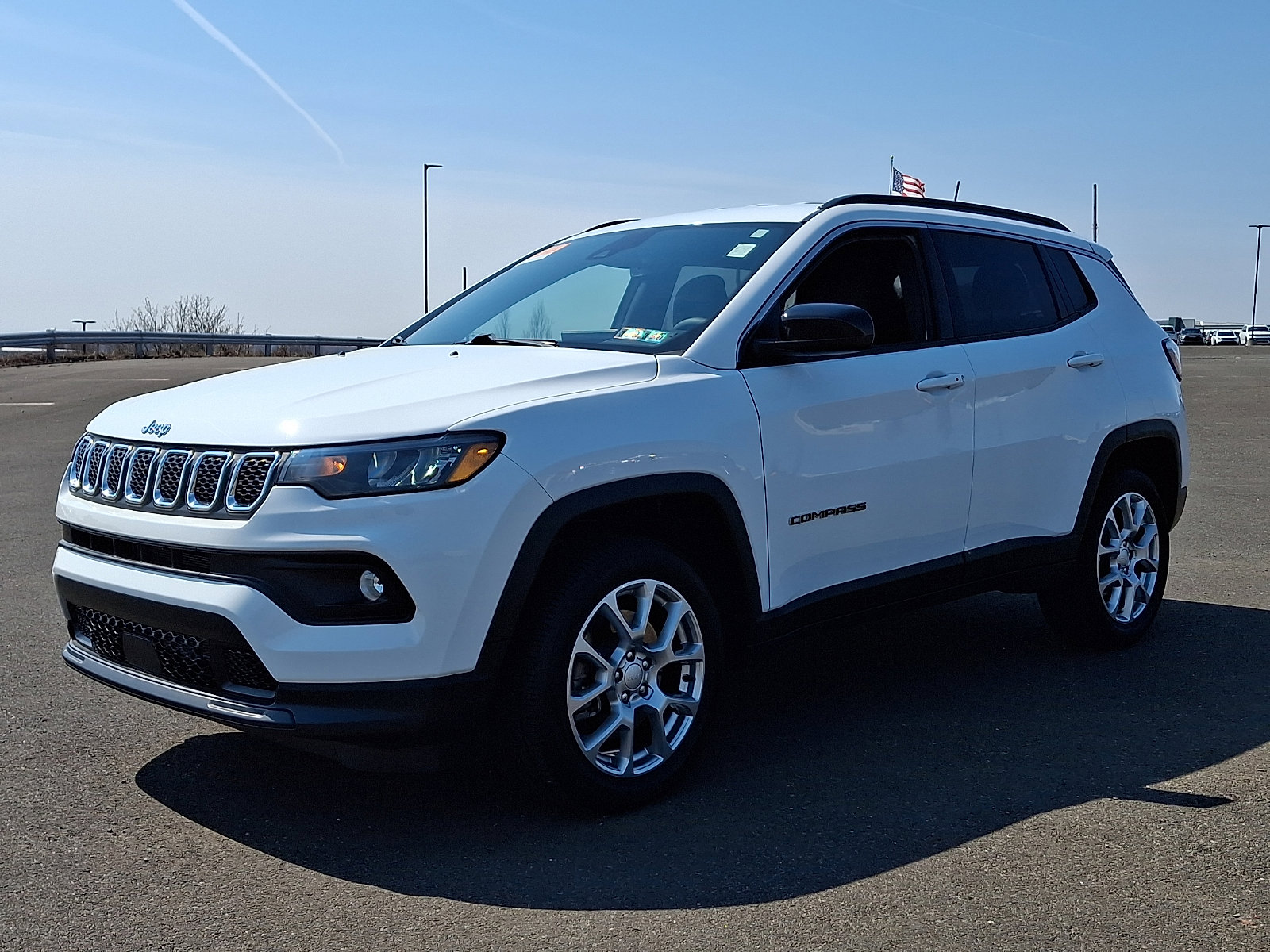 Certified 2023 Jeep Compass Latitude image 3