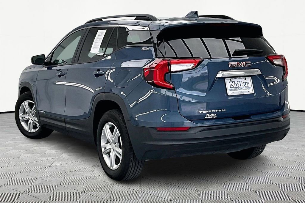 Used 2024 GMC Terrain SLE w/ Driver Convenience Package image 13