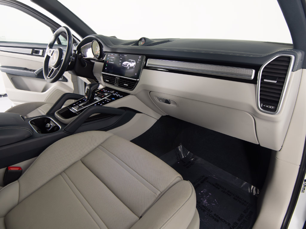 Certified 2023 Porsche Cayenne S Platinum AWD/4WD image 30