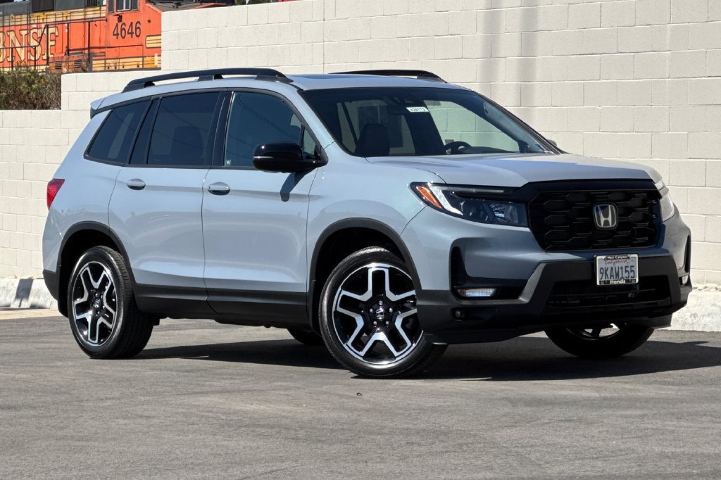 Certified 2023 Honda Passport Elite image 2