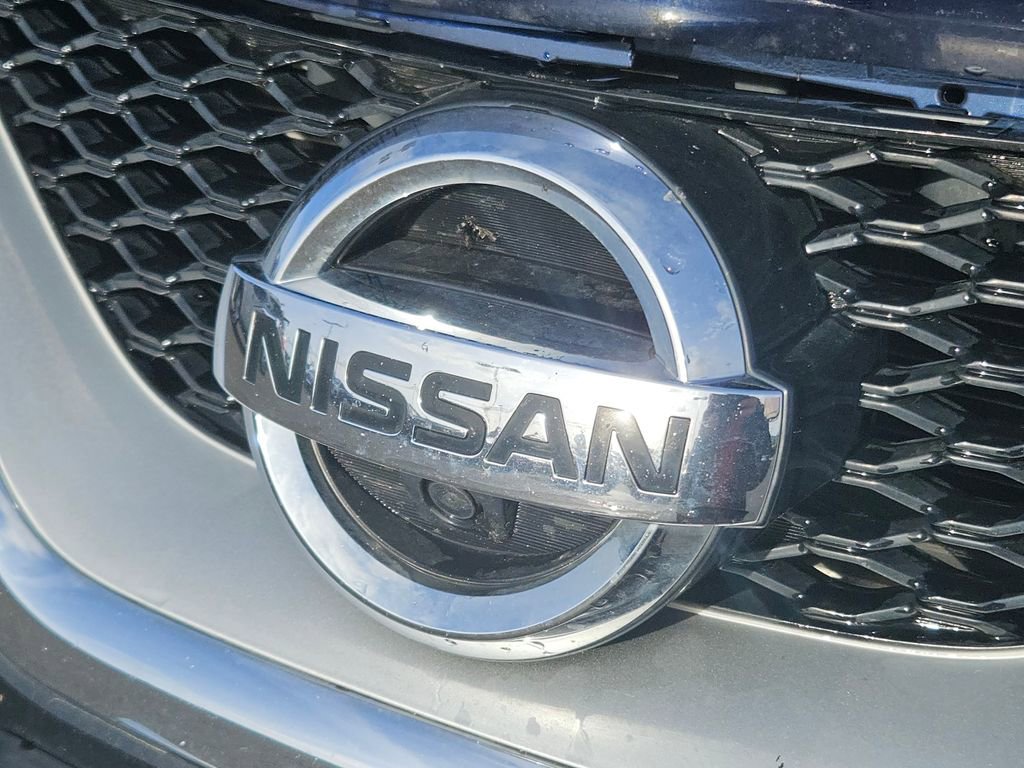 Used 2017 Nissan Maxima Platinum image 11