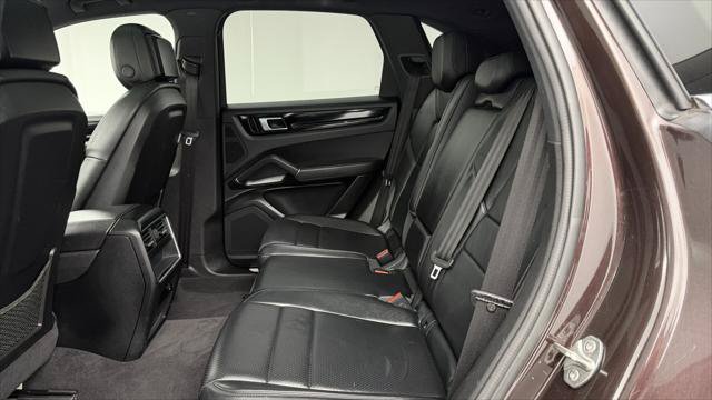 Used 2019 Porsche Cayenne AWD/4WD image 17