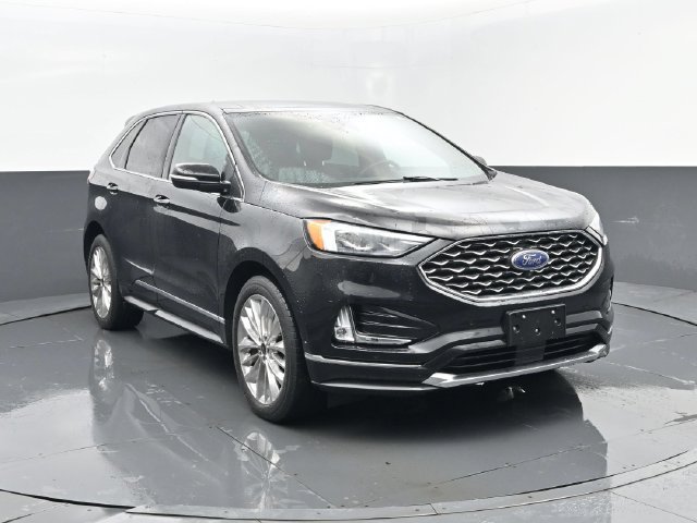 Used 2020 Ford Edge Titanium w/ Equipment Group 301A AWD/4WD image 3