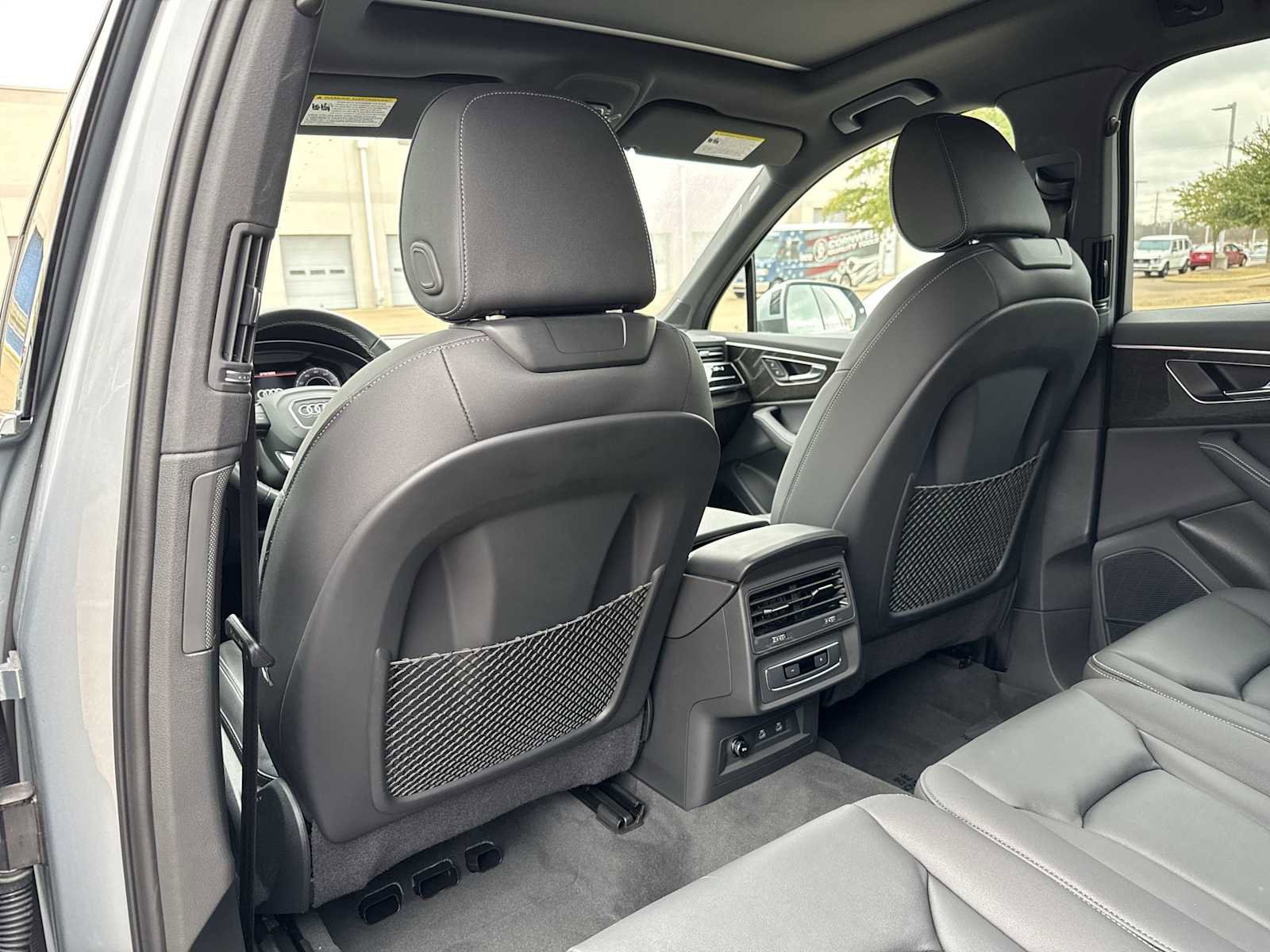 Used 2025 Audi Q7 3.0T Premium Plus image 16