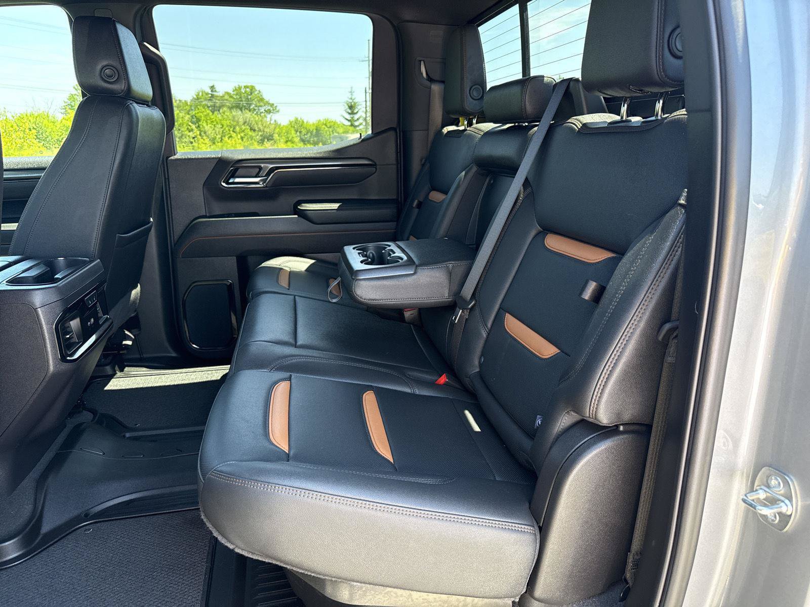 Used 2024 GMC Sierra 1500 AT4 w/ AT4 Premium Package AWD/4WD image 15