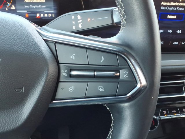 Used 2024 Chevrolet Traverse LS w/ Midnight/Sport Edition FWD image 27