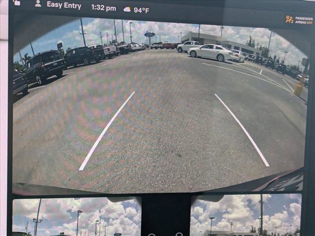 Used 2022 Tesla Model Y Performance AWD/4WD image 14