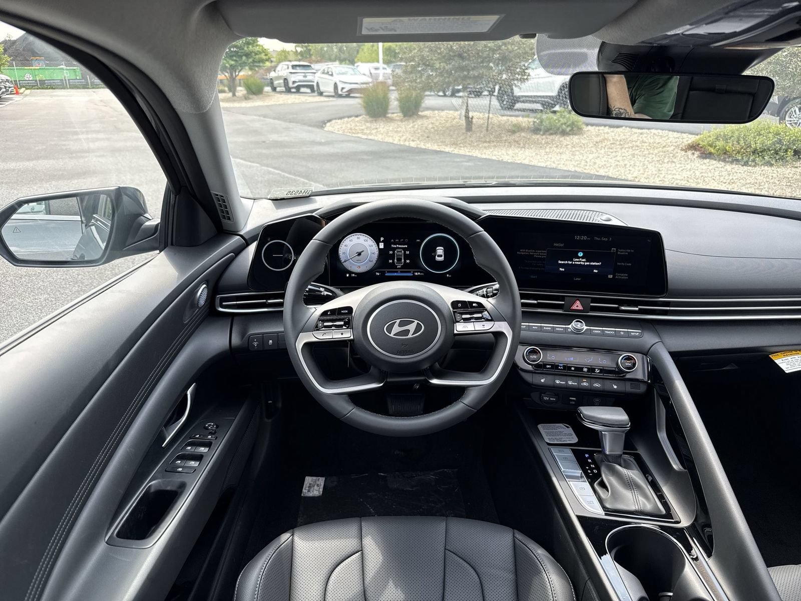 New 2026 Hyundai Elantra Limited FWD image 16
