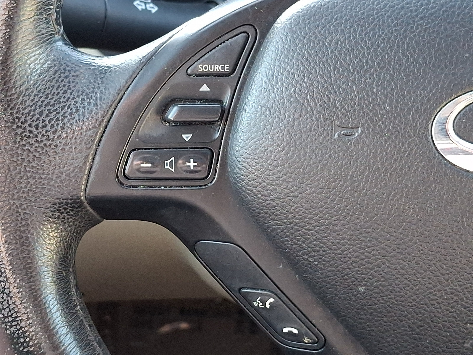 Used 2016 INFINITI QX50 AWD w/ Premium Package image 21