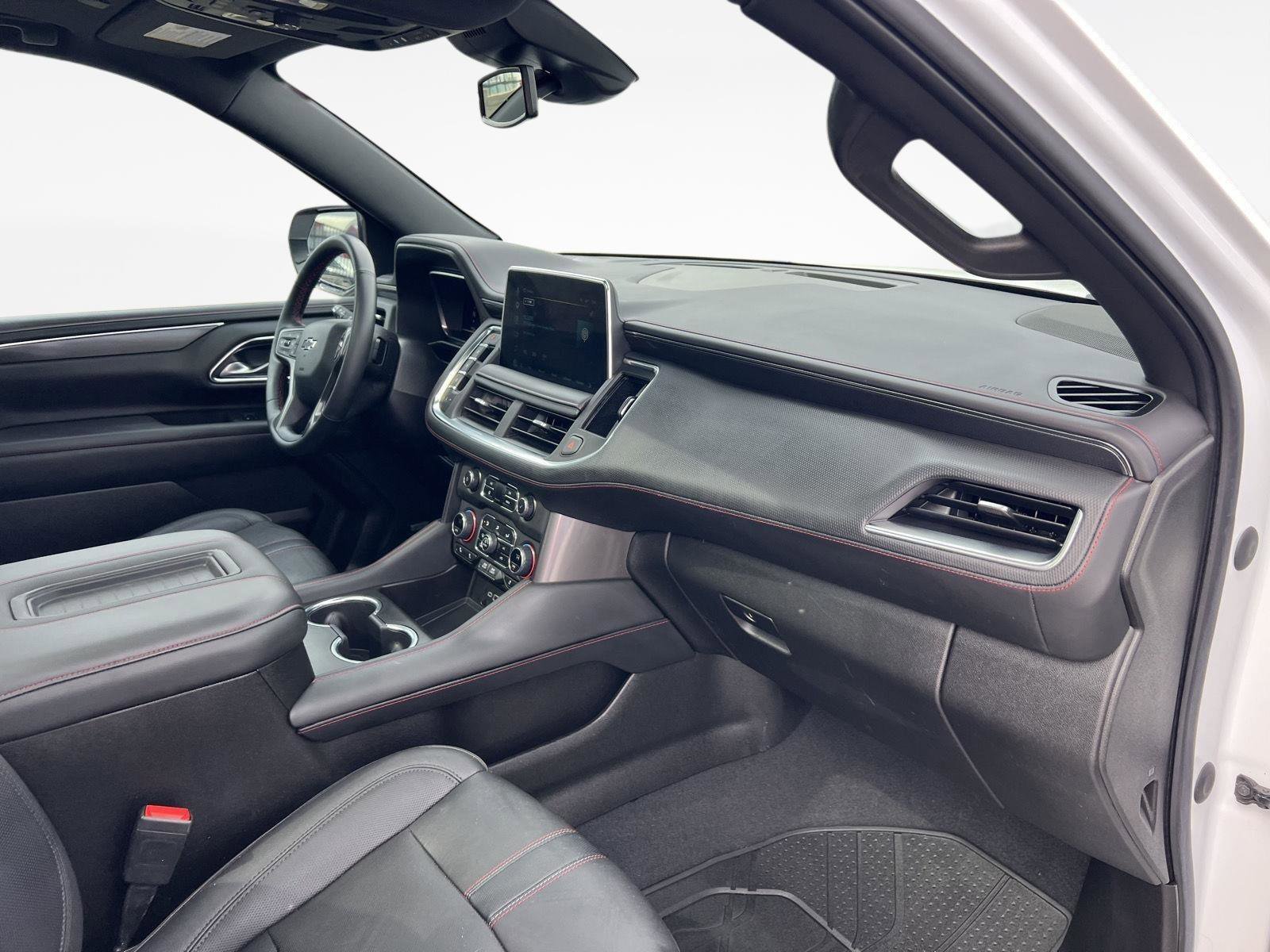 Used 2023 Chevrolet Suburban RST w/ Luxury Package image 29