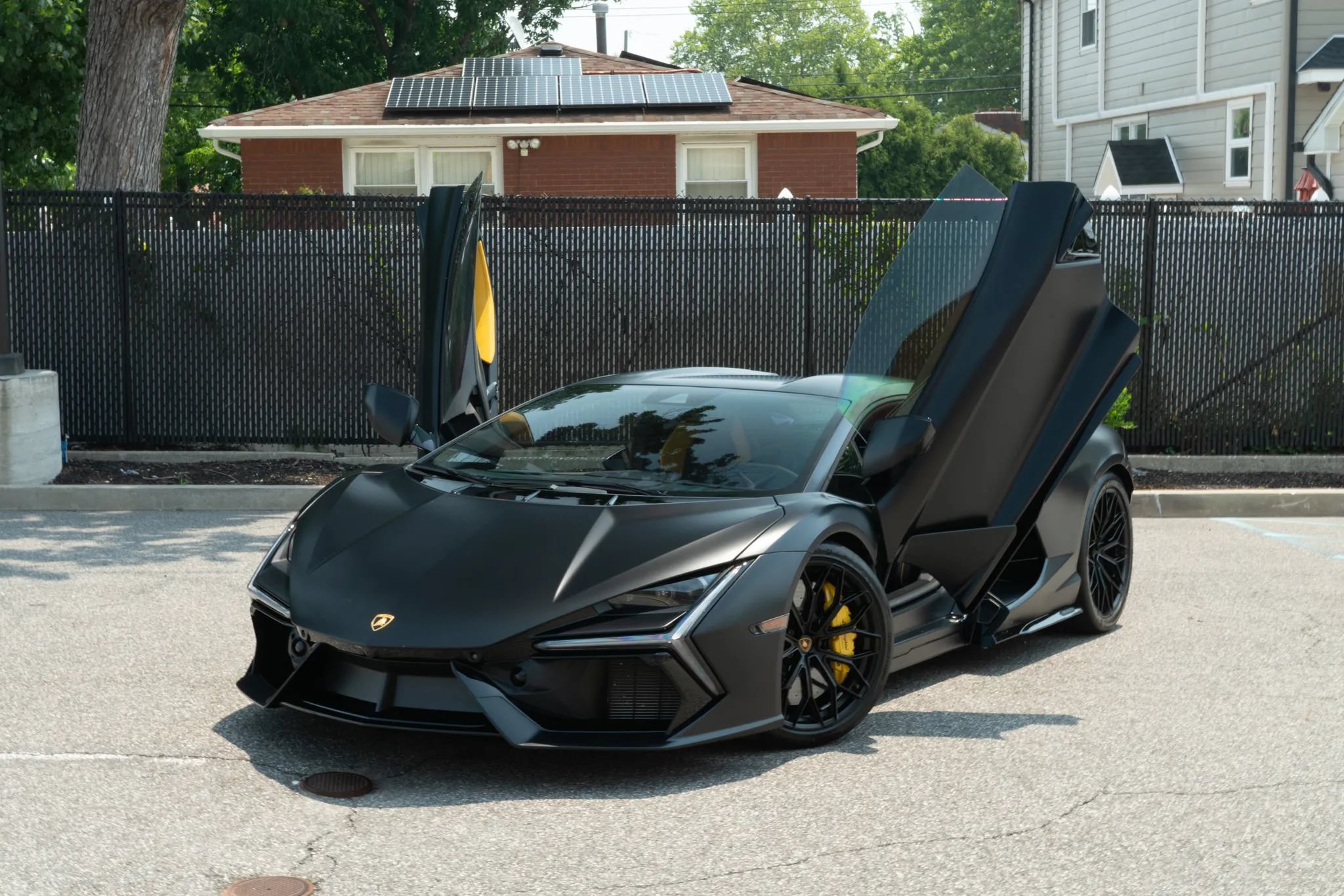 Used 2024 Lamborghini Revuelto AWD/4WD image 32