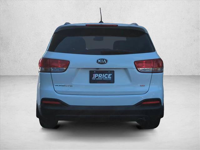 Used 2016 Kia Sorento FWD image 7